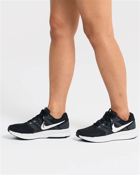 nike run swift women's